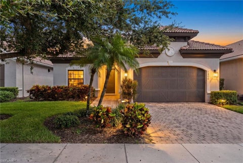 Photo of 1406 Serrano CIR, NAPLES, FL 34105 (MLS # 226023681)
