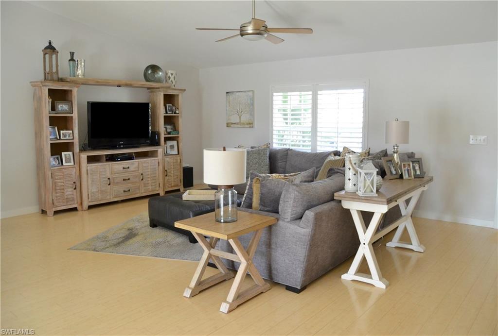 SPRING LAKES - Residential