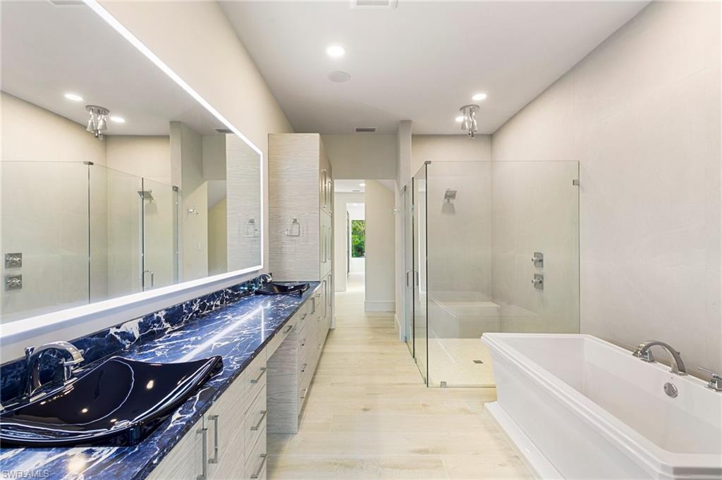 HIDEAWAY BEACH - Residential