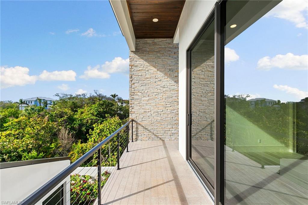 HIDEAWAY BEACH - Residential