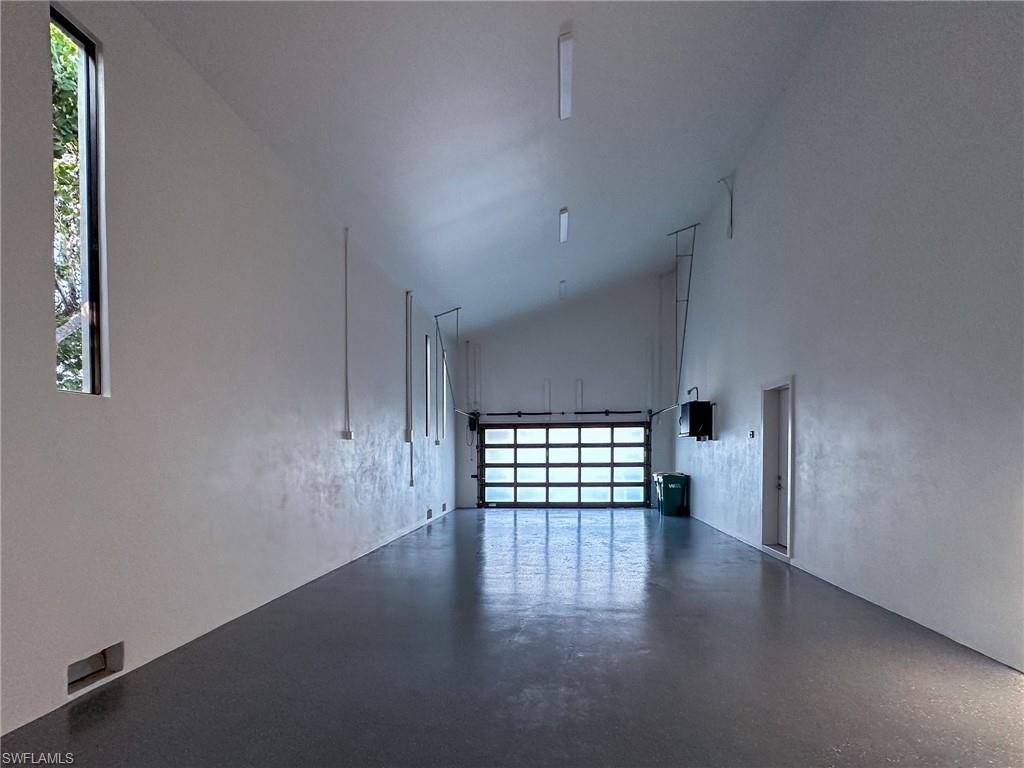 HIDEAWAY BEACH - Residential