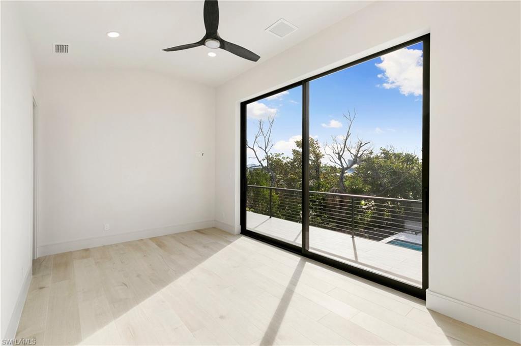 HIDEAWAY BEACH - Residential