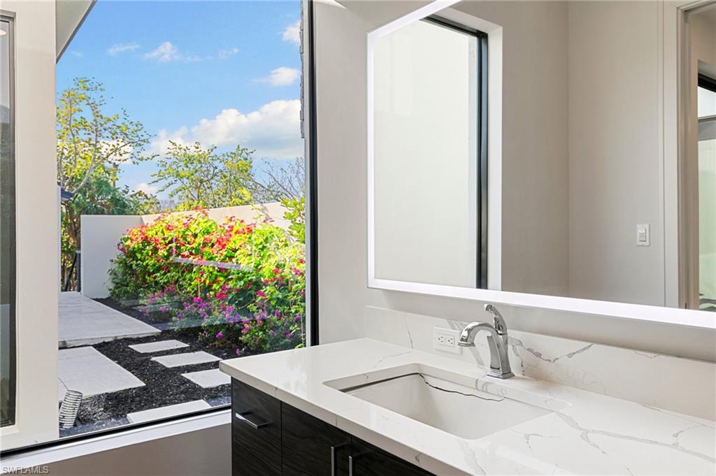 HIDEAWAY BEACH - Residential