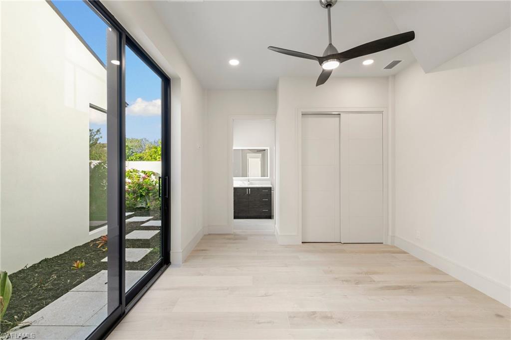 HIDEAWAY BEACH - Residential