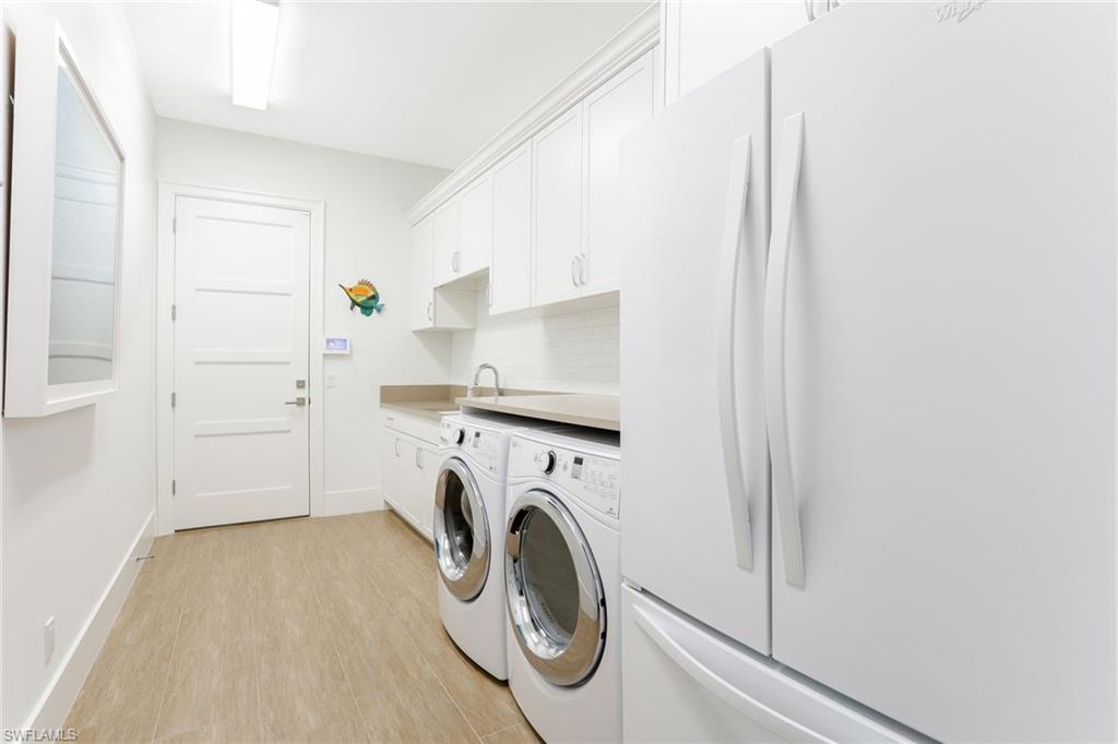 MOORINGS - Residential