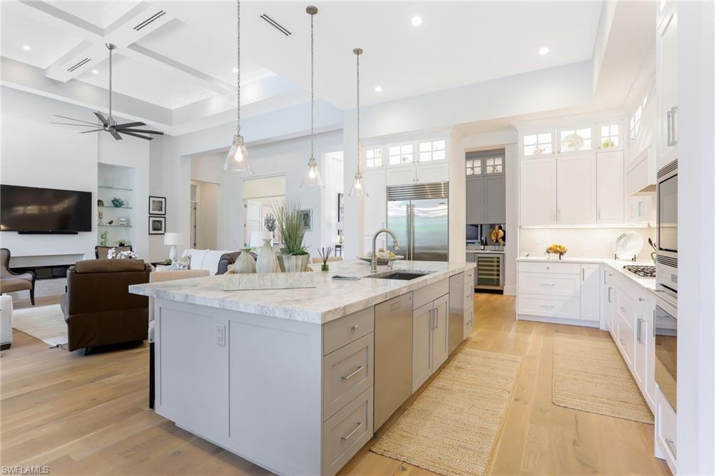 MOORINGS - Residential