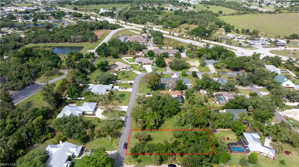 DAUGHTREYS CREEK - Land