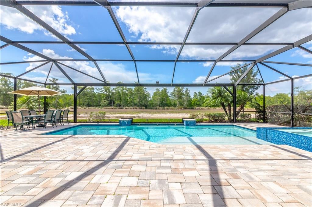 7247 Clamshell LN