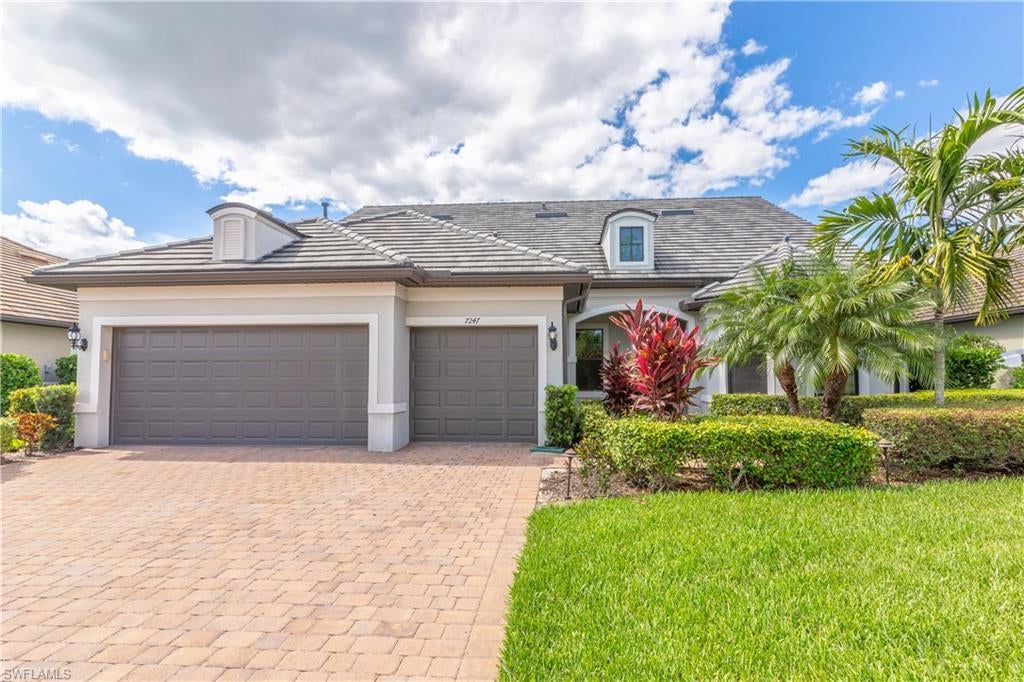 7247 Clamshell LN