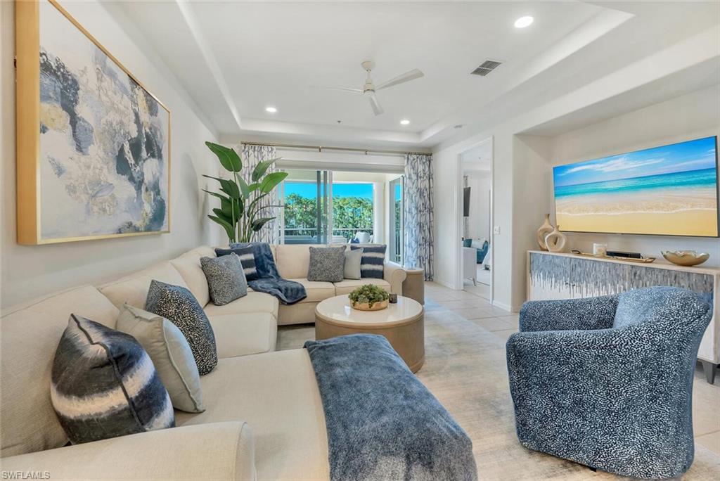 LAKE BARRINGTON - Residential