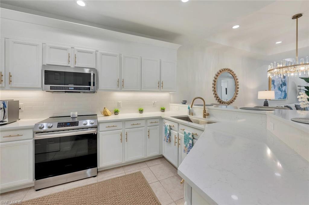 LAKE BARRINGTON - Residential