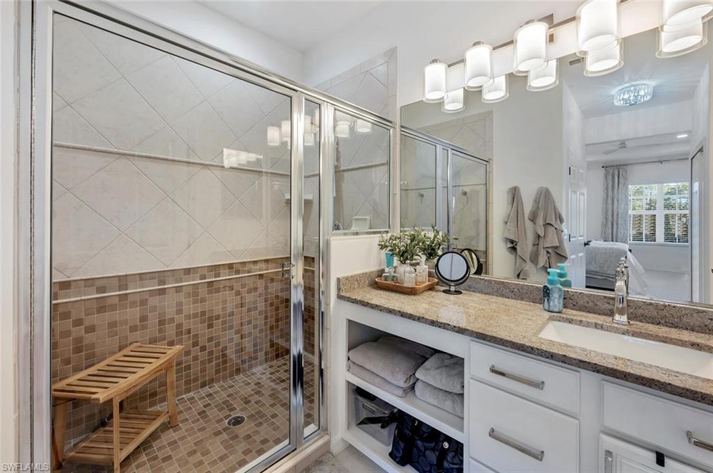 LAKE BARRINGTON - Residential