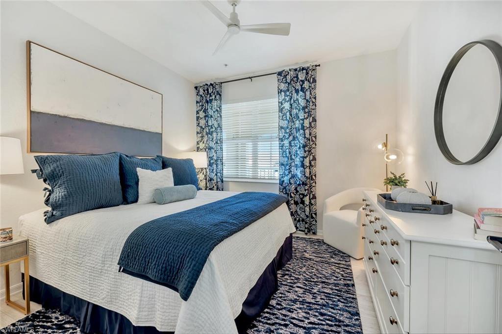 LAKE BARRINGTON - Residential