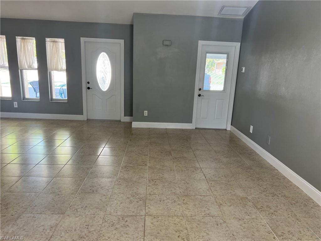 VAN LOON COMMONS - Residential Lease