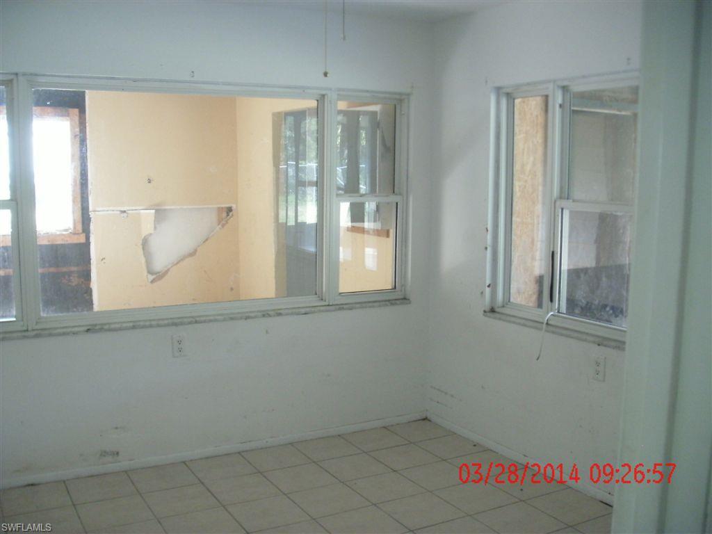 PINE MANOR - Residential