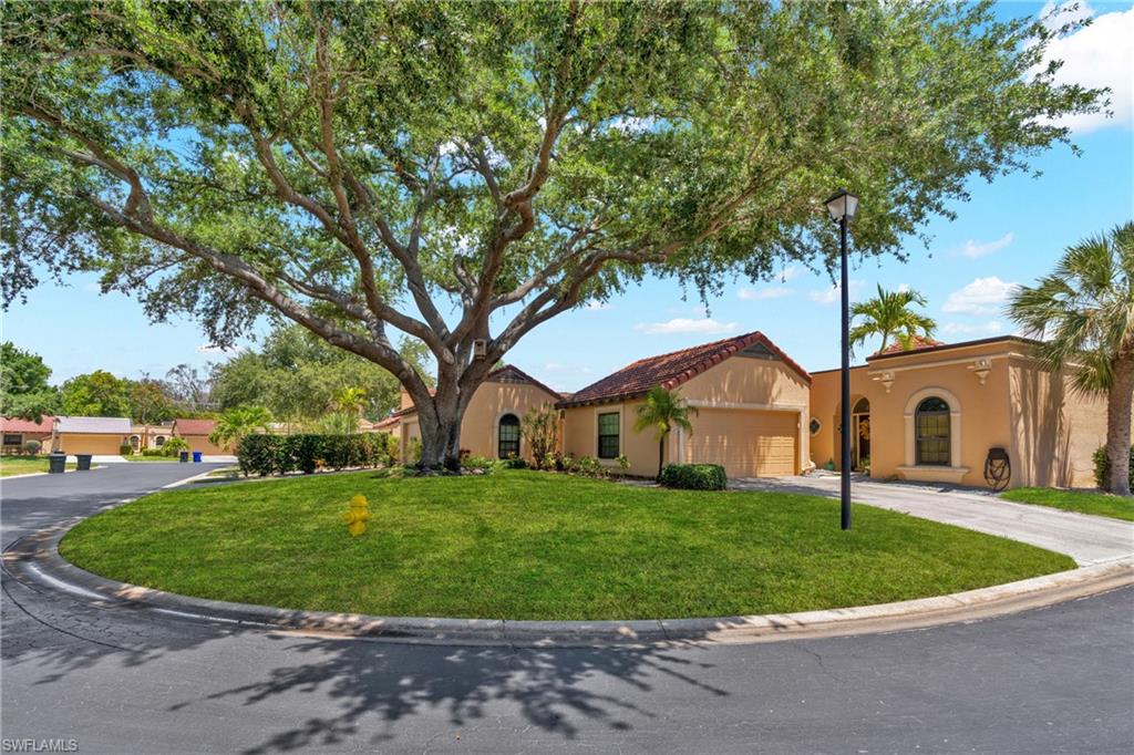1443 Larkspur DR