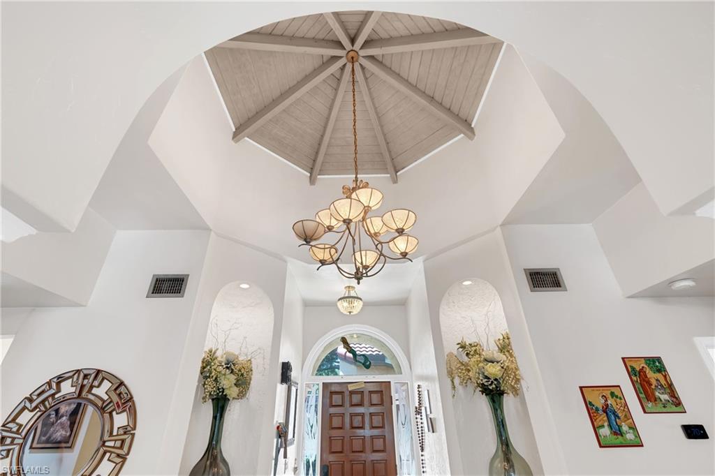 1443 Larkspur DR