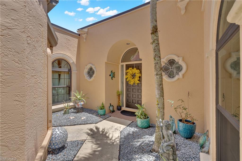 1443 Larkspur DR