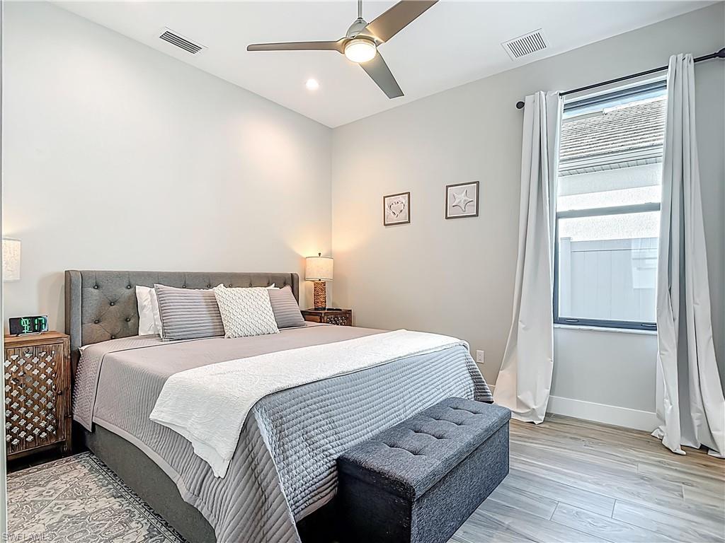 NAPLES PARK - Residential