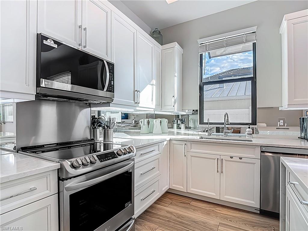 NAPLES PARK - Residential