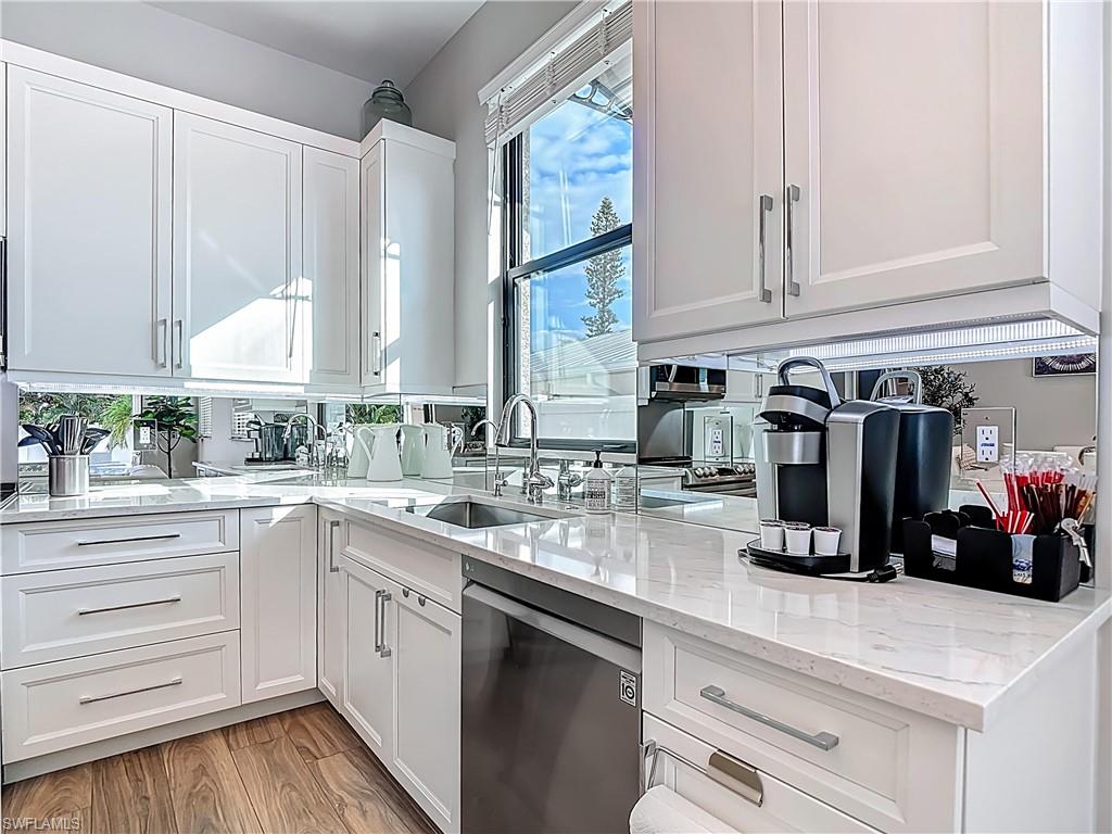 NAPLES PARK - Residential