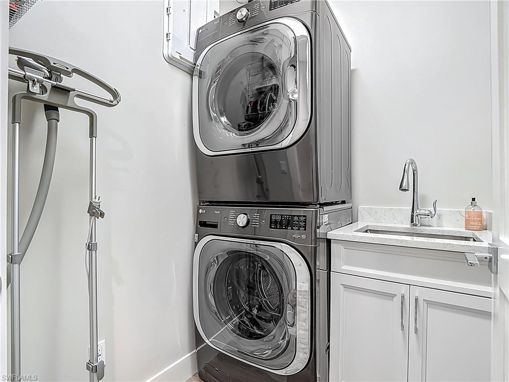 NAPLES PARK - Residential