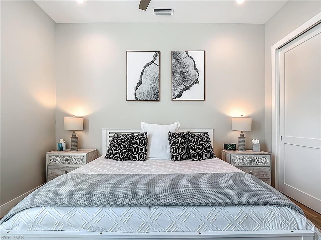 NAPLES PARK - Residential