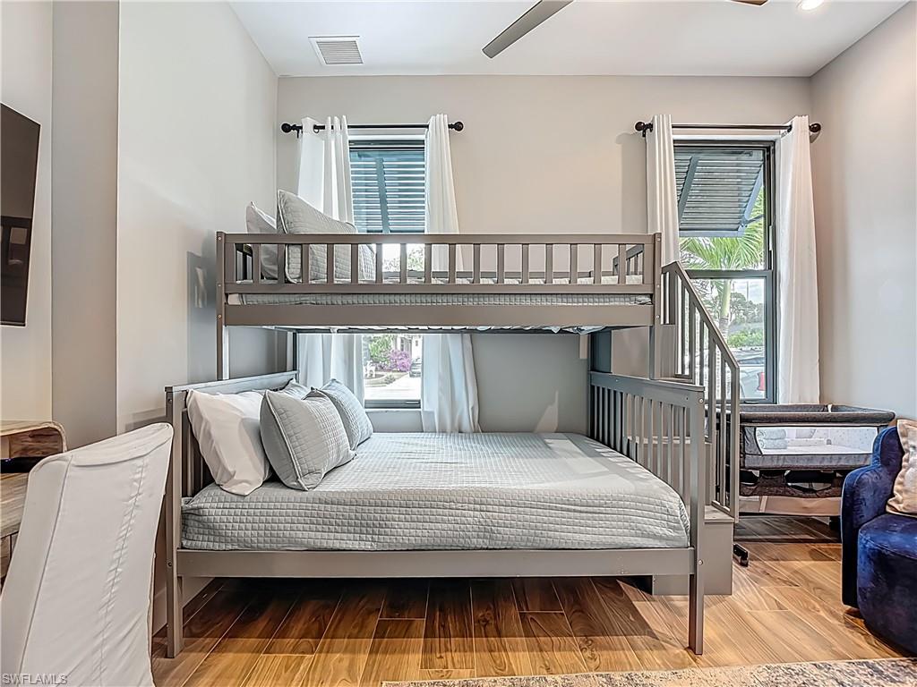 NAPLES PARK - Residential