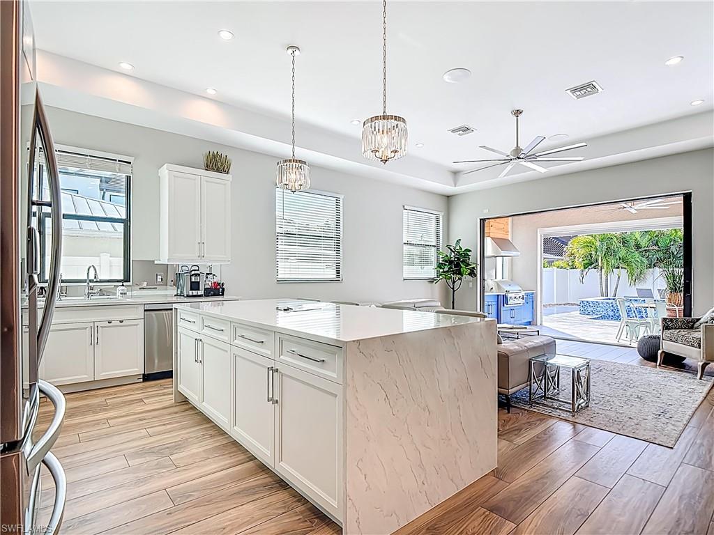 NAPLES PARK - Residential