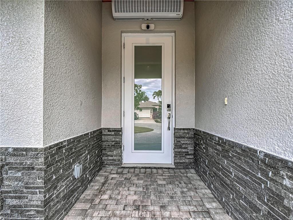 NAPLES PARK - Residential