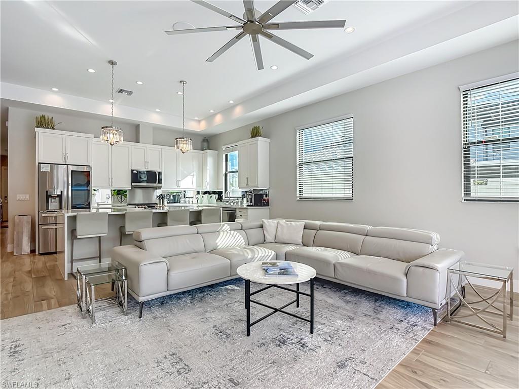 NAPLES PARK - Residential