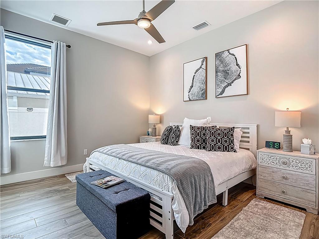 NAPLES PARK - Residential