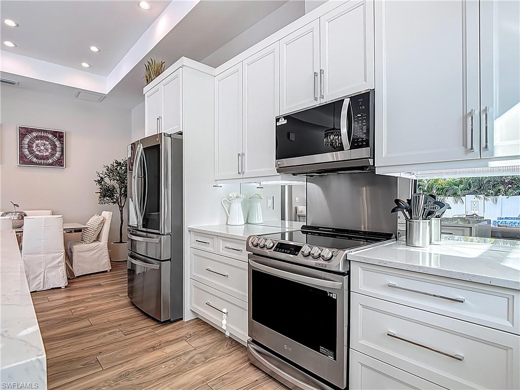 NAPLES PARK - Residential