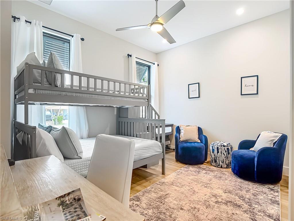 NAPLES PARK - Residential