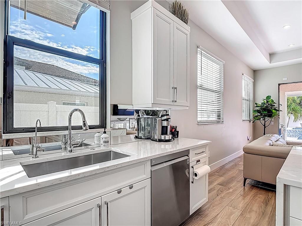 NAPLES PARK - Residential