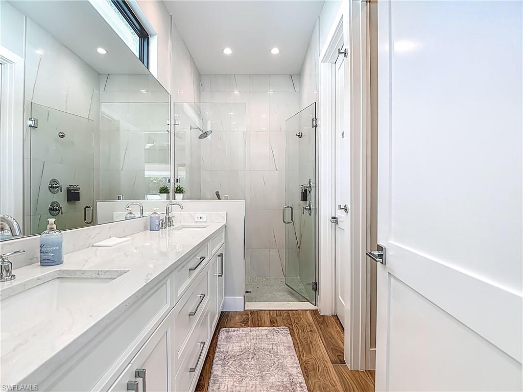 NAPLES PARK - Residential