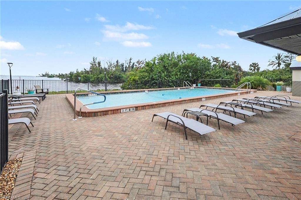 MOORINGS POINT CONDO - Residential