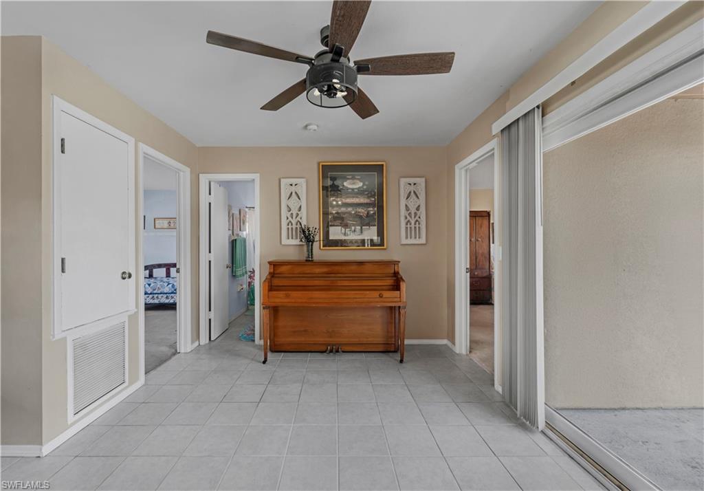 HOLIDAY PARK - Residential