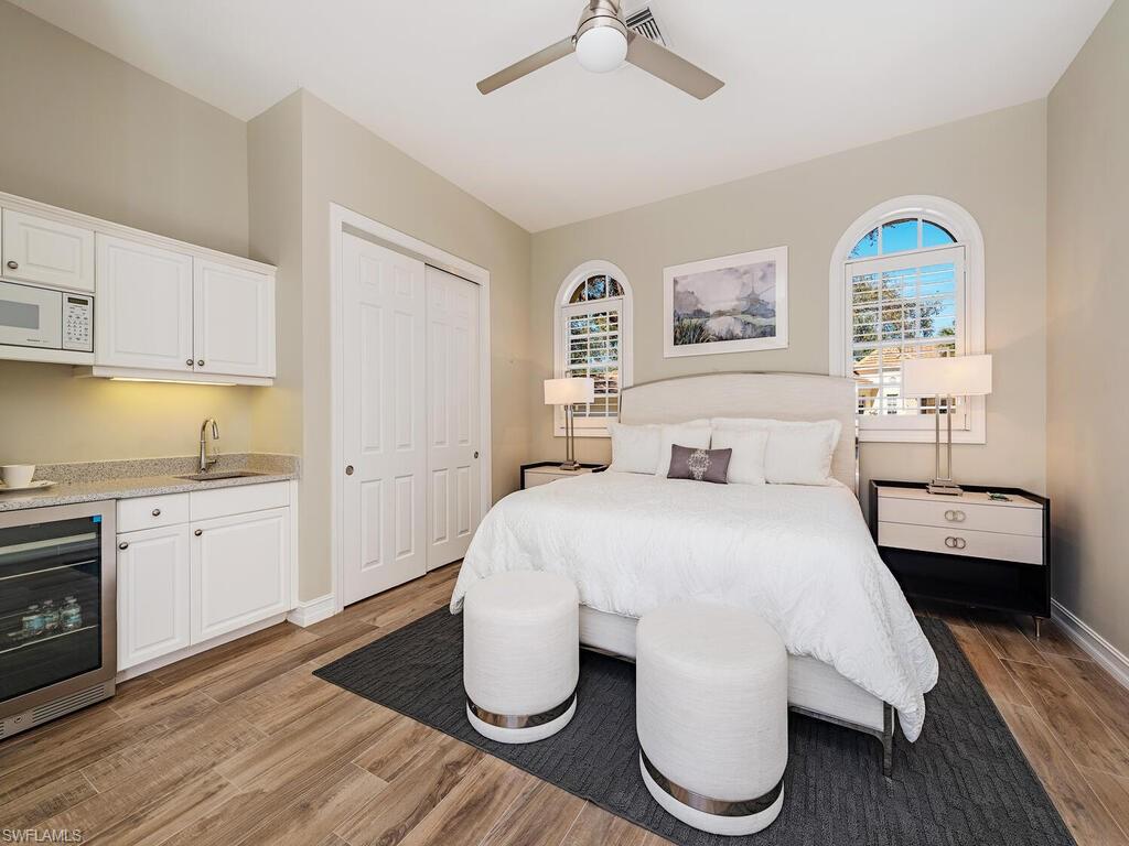 COTTAGES AT PELICAN LANDING - Residential