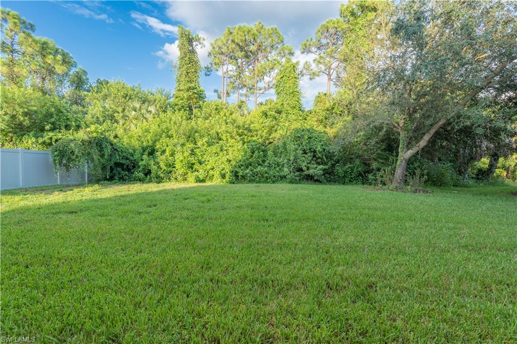 CORAL LAKES - Residential