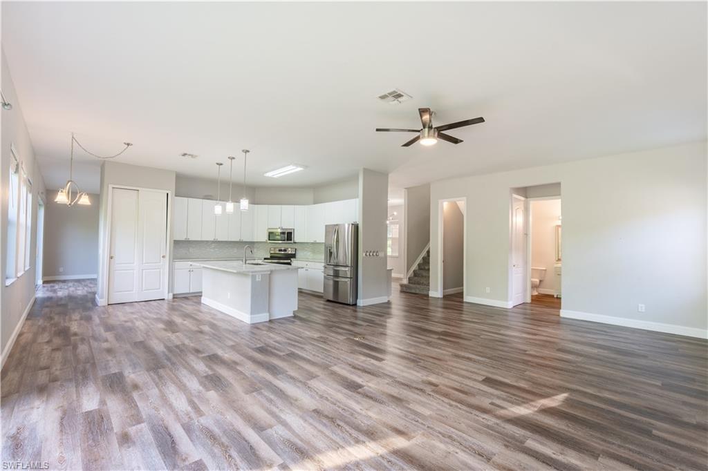 CORAL LAKES - Residential