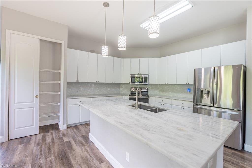 CORAL LAKES - Residential