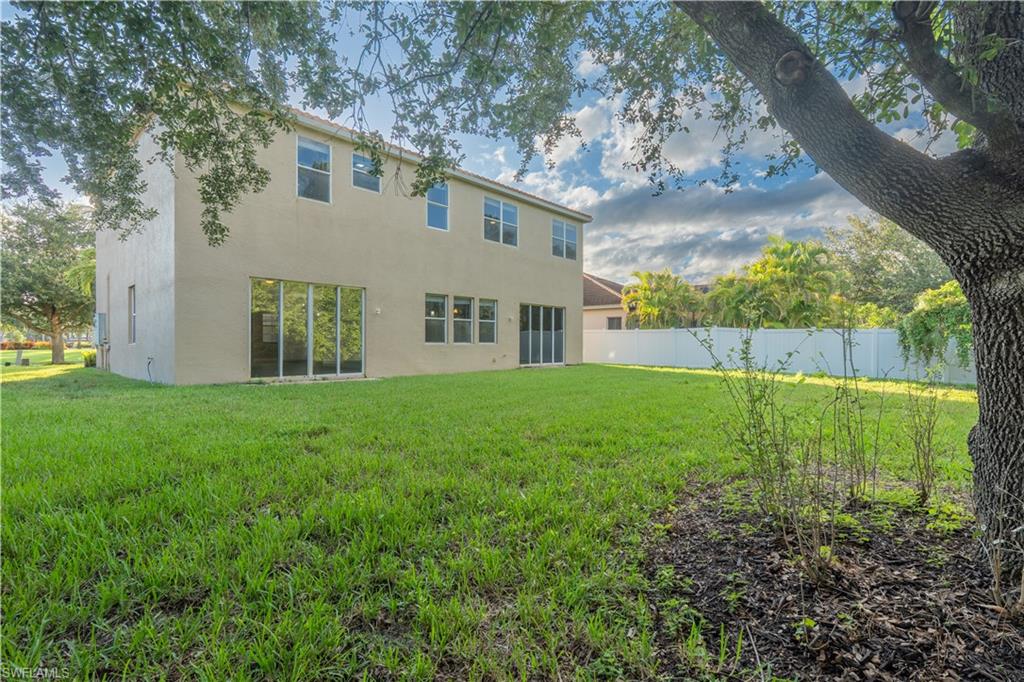 CORAL LAKES - Residential