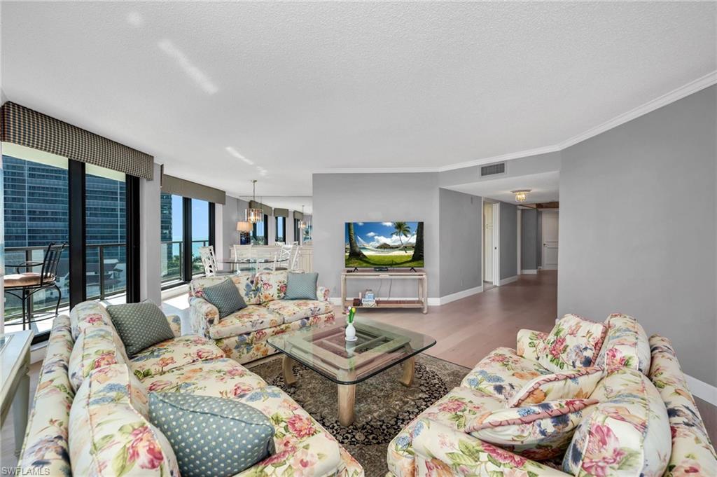 MERIDIAN CLUB - Residential