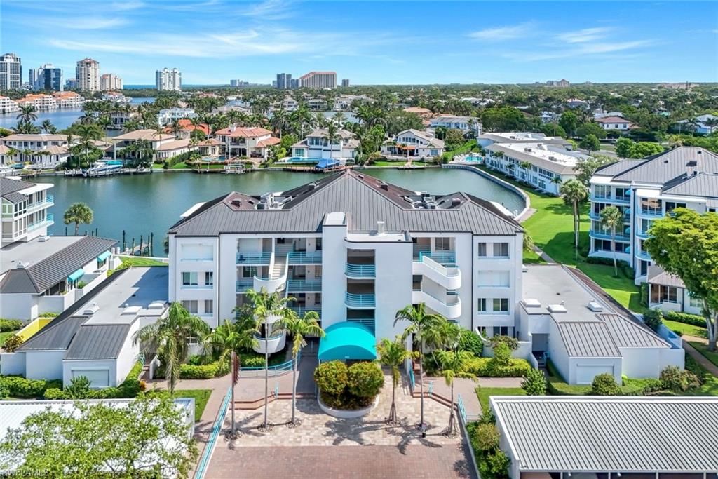 Photo of 305 Park Shore DR #2-234, NAPLES, FL 34103 (MLS # 225077707)