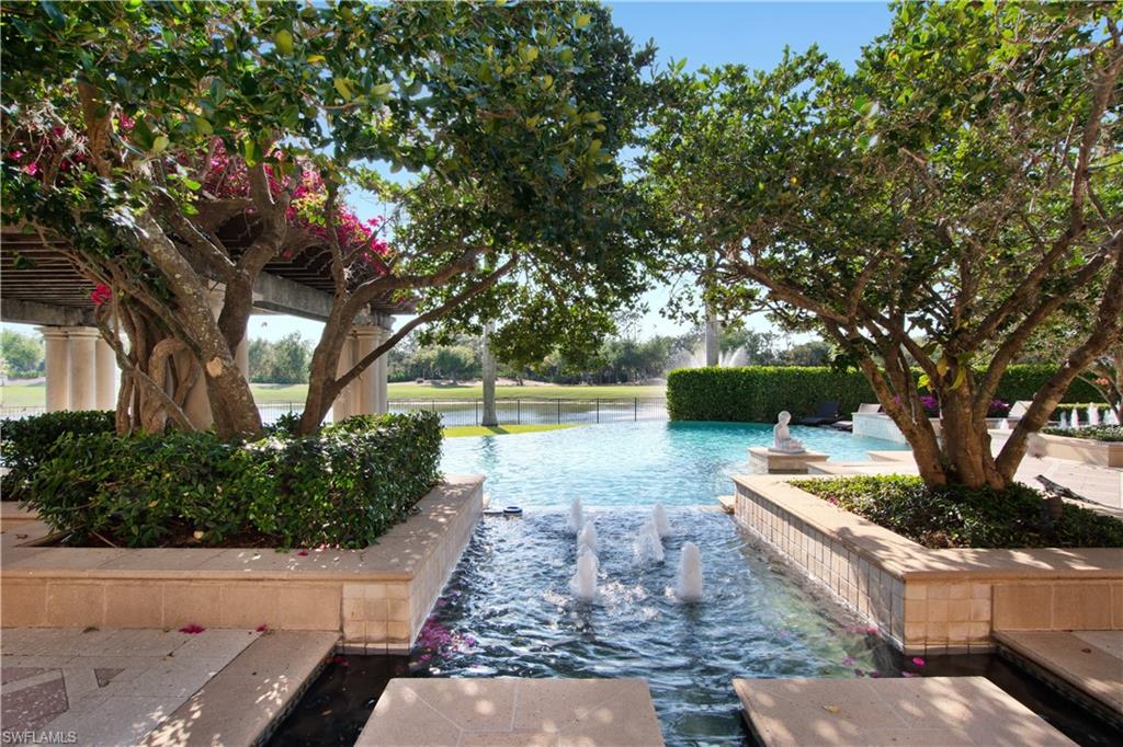 ESCADA AT TIBURON - Residential