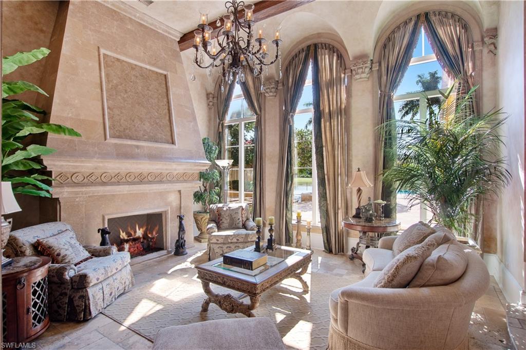 ESCADA AT TIBURON - Residential