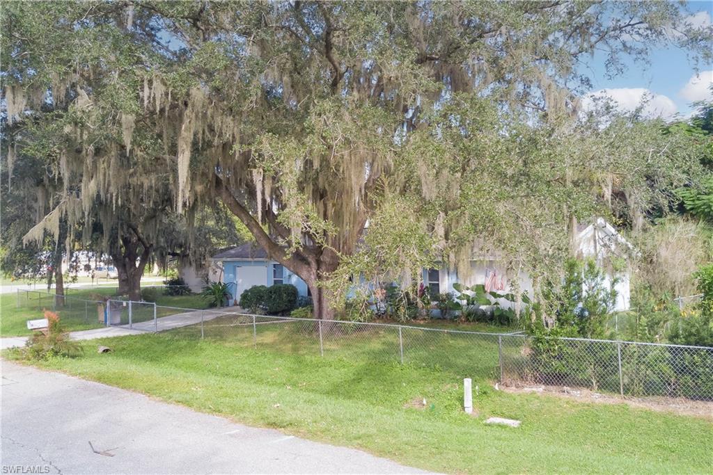FORT MYERS SHORES - Residential