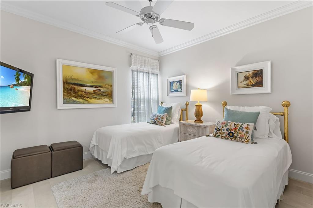 LAUREL OAKS AT PELICAN BAY - Residential