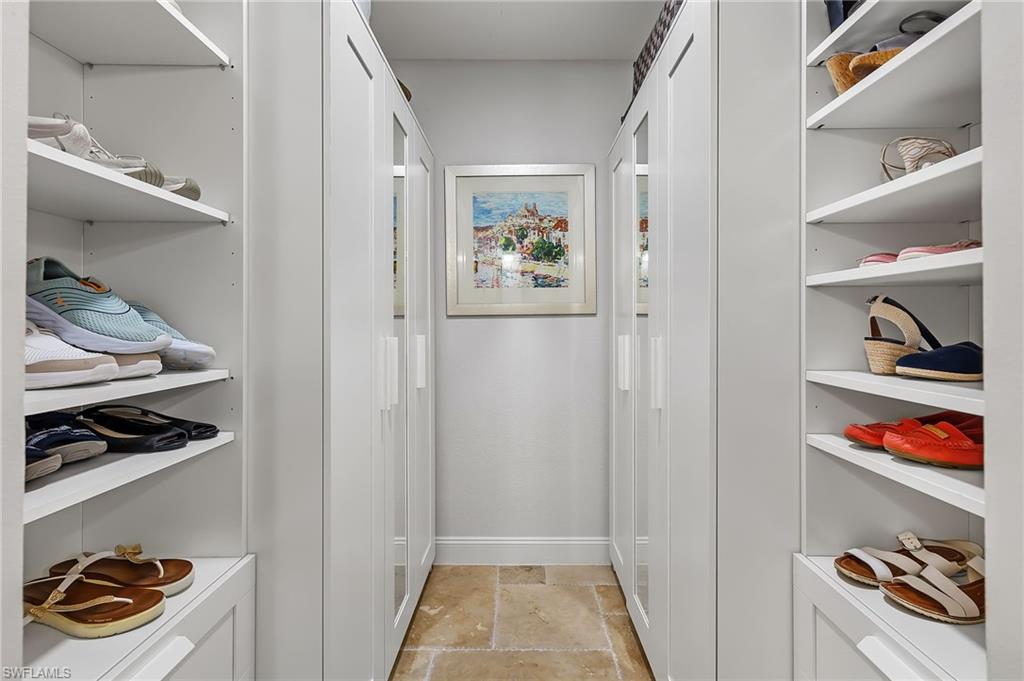 LAUREL OAKS AT PELICAN BAY - Residential